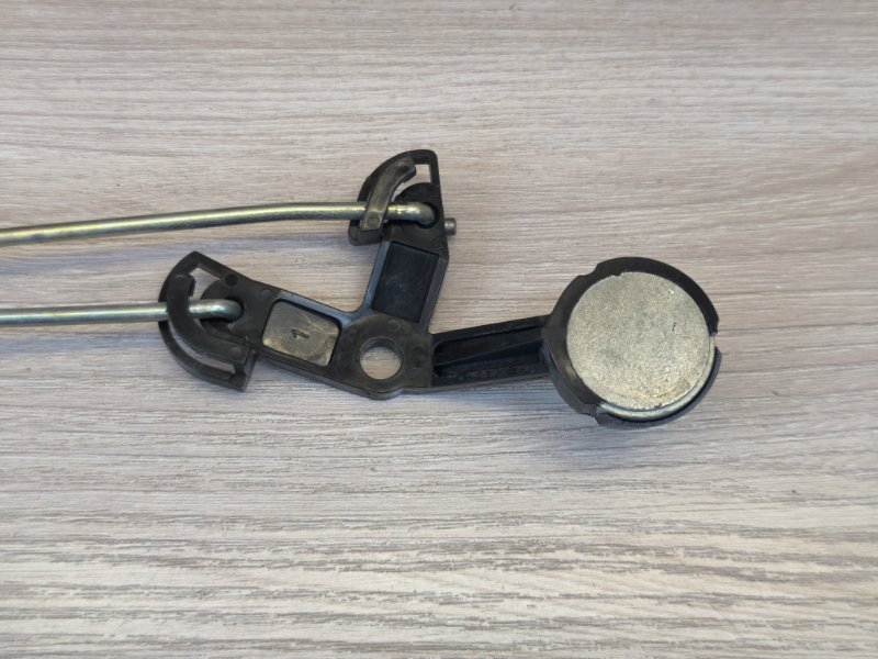 Тяга замка двери