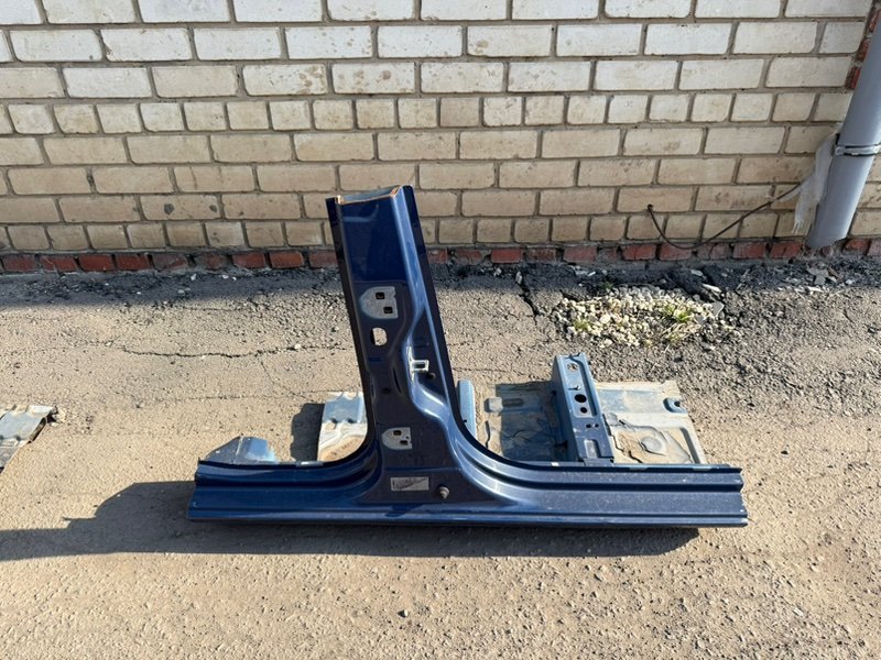 средняя стойка