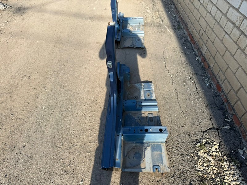 средняя стойка