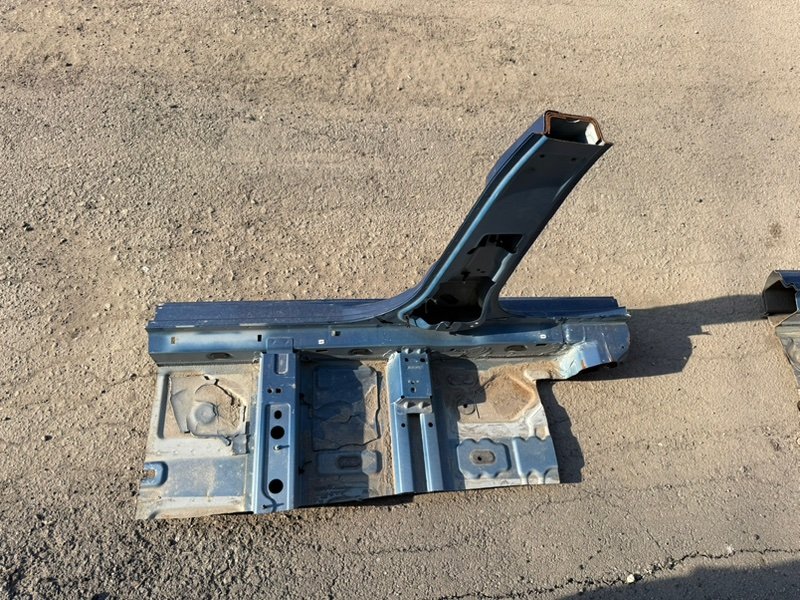 средняя стойка