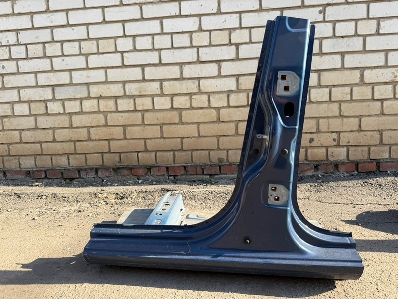 средняя стойка