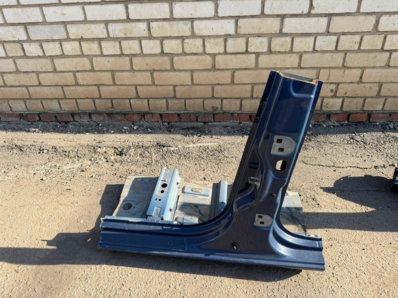 средняя стойка