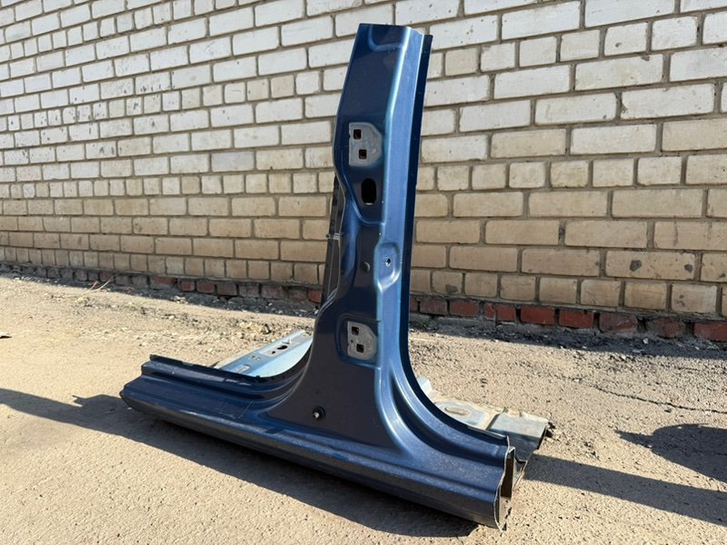 средняя стойка