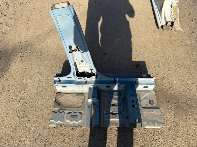 средняя стойка