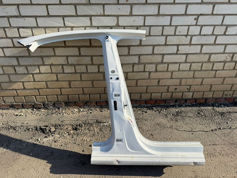 средняя стойка