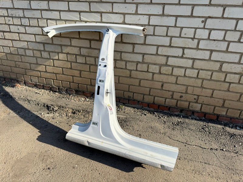 средняя стойка