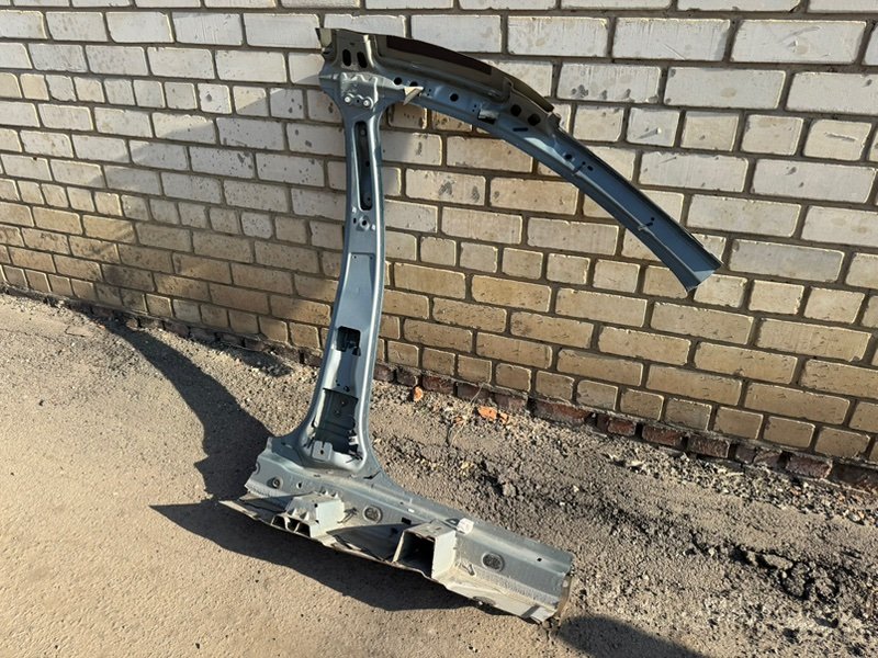 средняя стойка