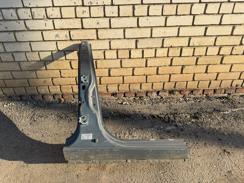 средняя стойка