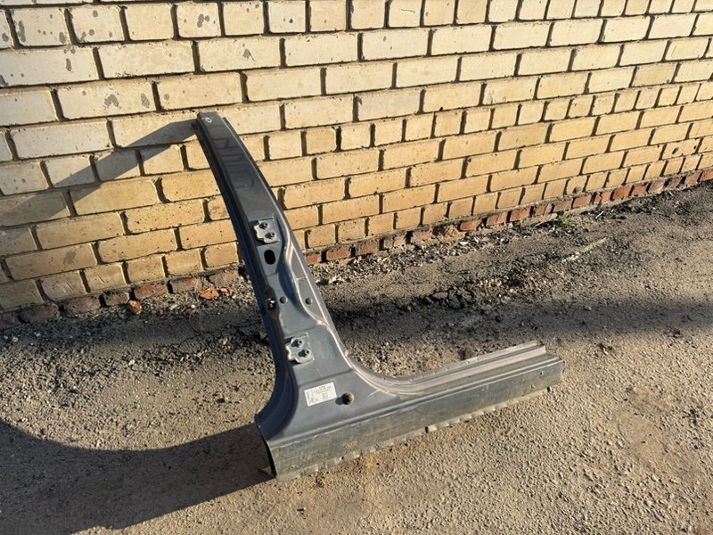 средняя стойка