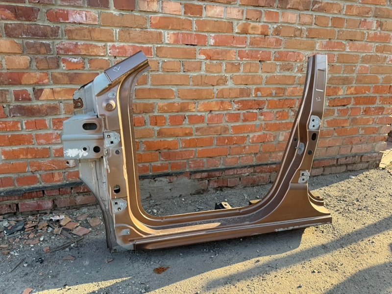 средняя стойка