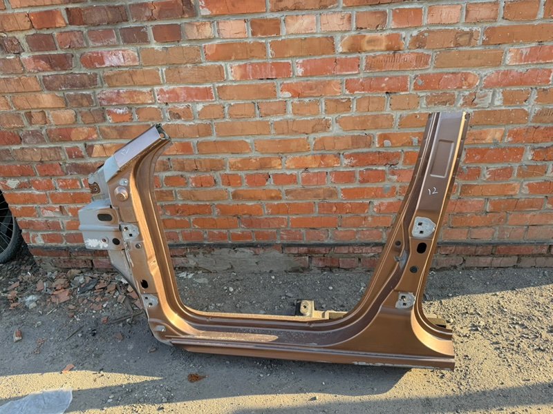 средняя стойка