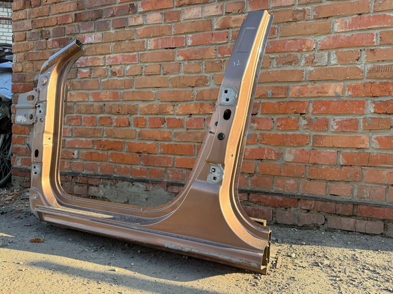 средняя стойка