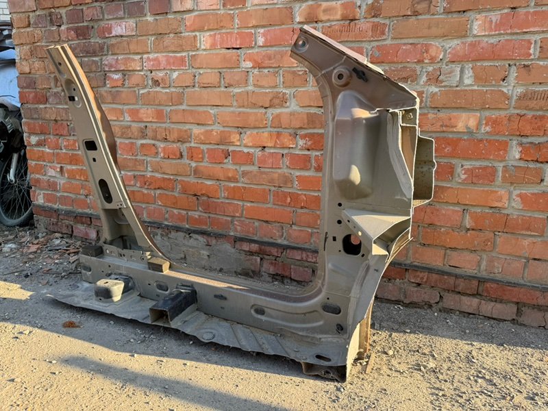 средняя стойка