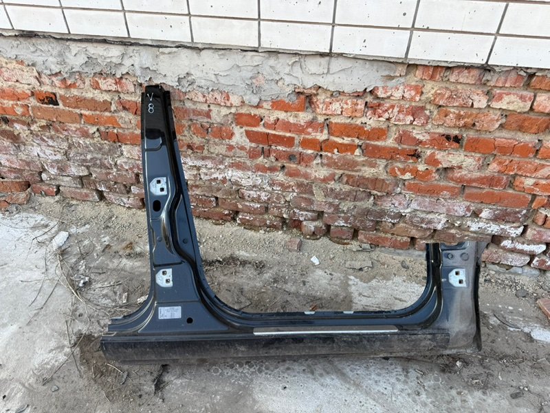 средняя стойка