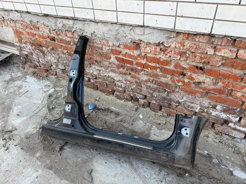 средняя стойка