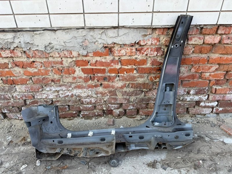 средняя стойка