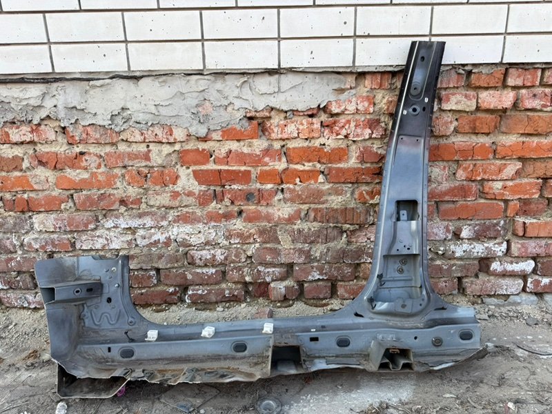 средняя стойка