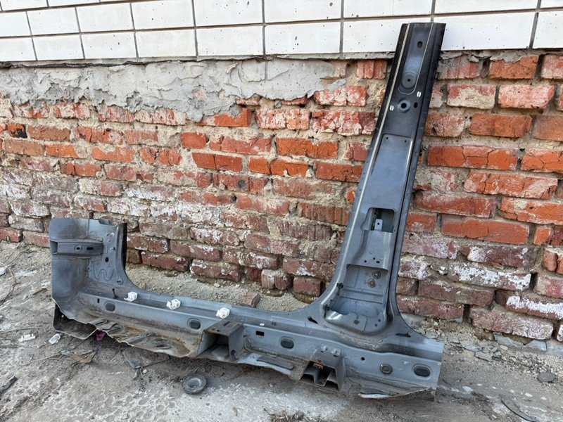 средняя стойка