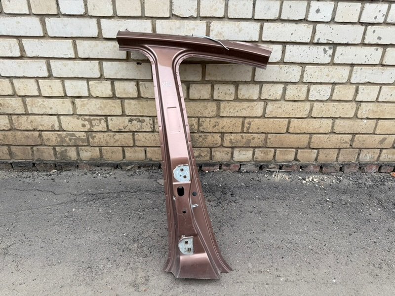 средняя стойка