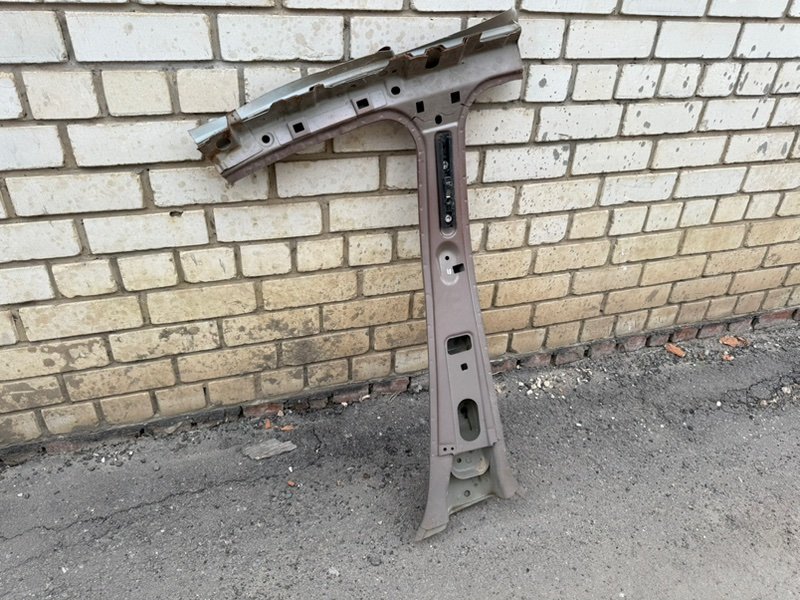 средняя стойка