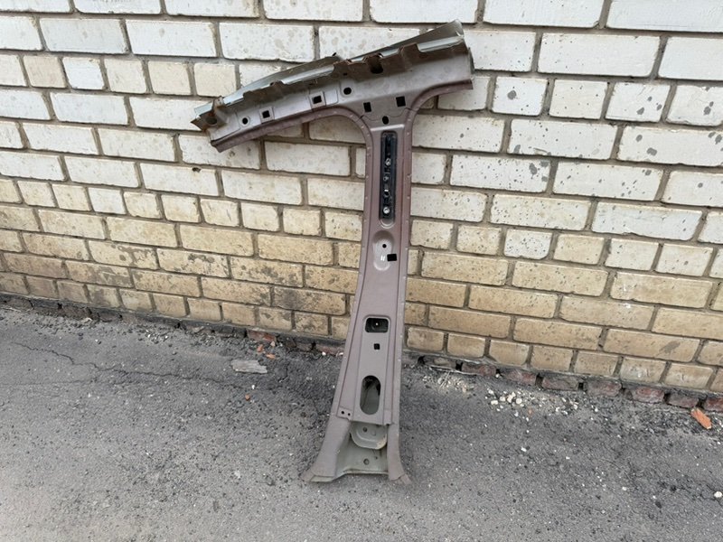 средняя стойка