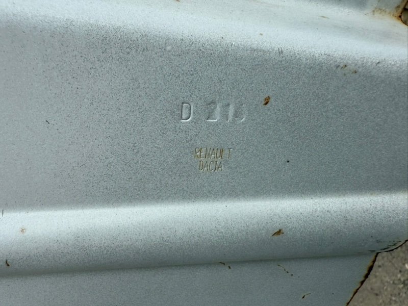 Передняя стойка кузова