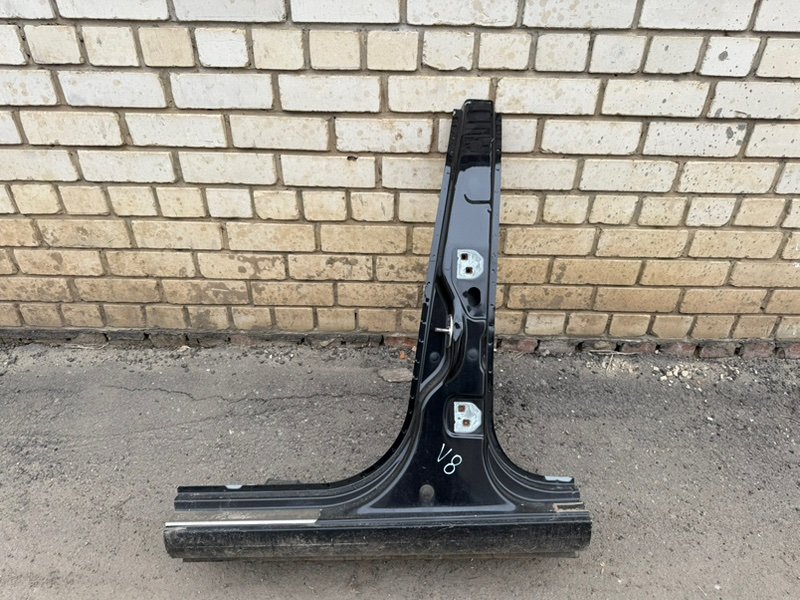 средняя стойка