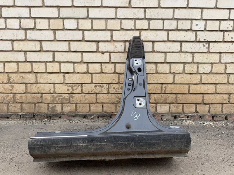 средняя стойка