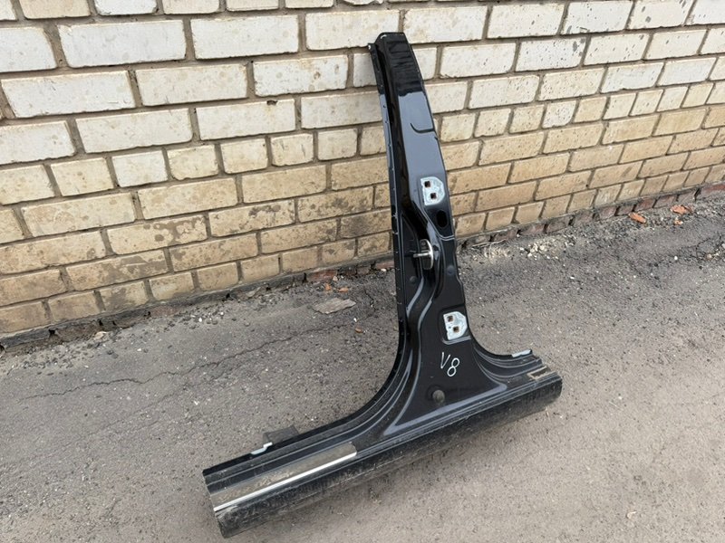 средняя стойка