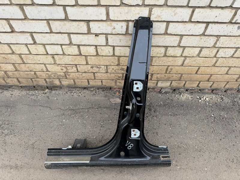 средняя стойка