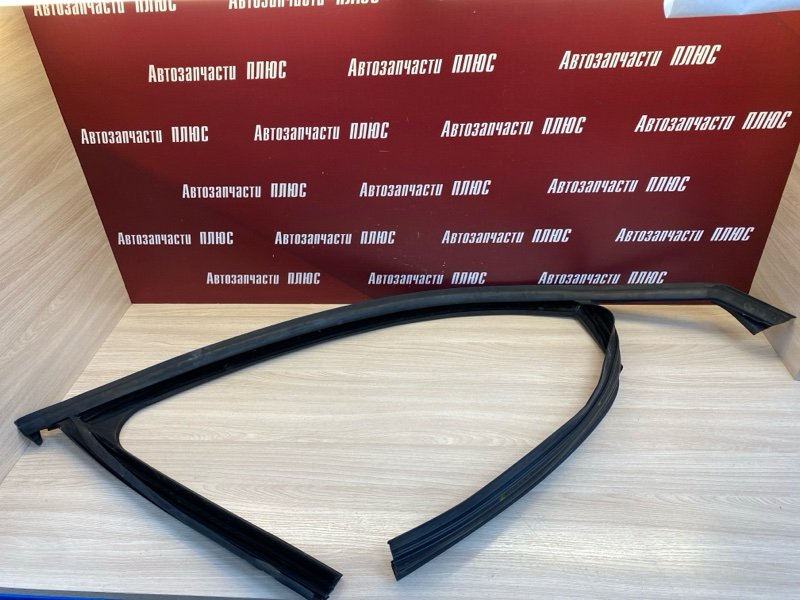 Уплотнитель рамки двери