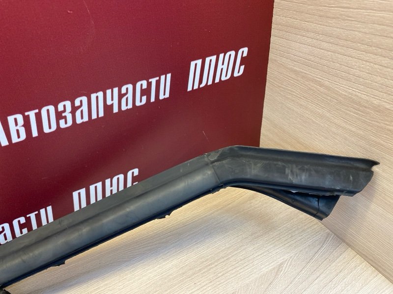 Уплотнитель рамки двери