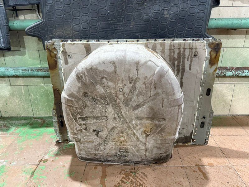 Ниша запасного колеса