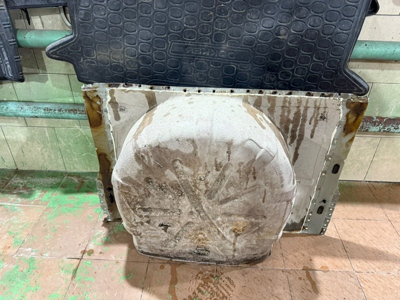 Ниша запасного колеса