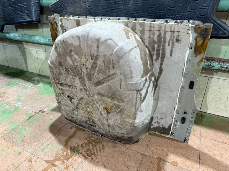 Ниша запасного колеса