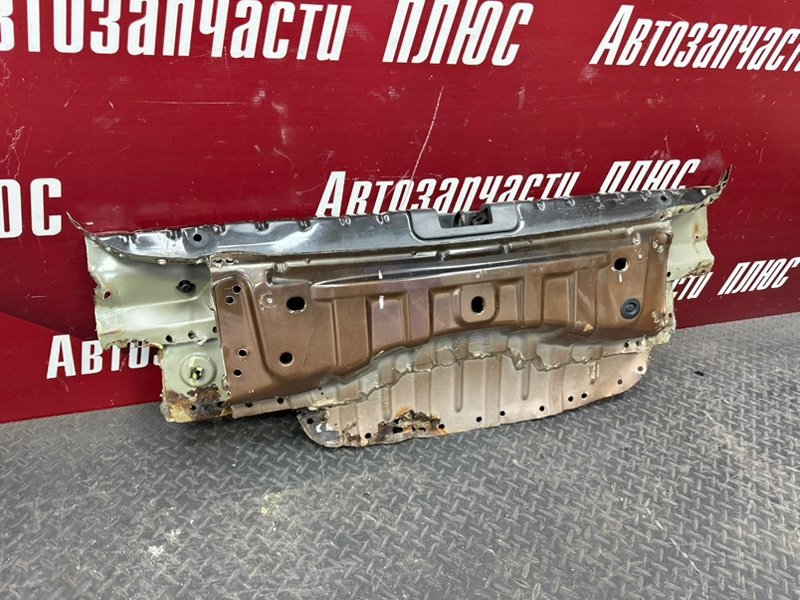 Задняя панель кузова