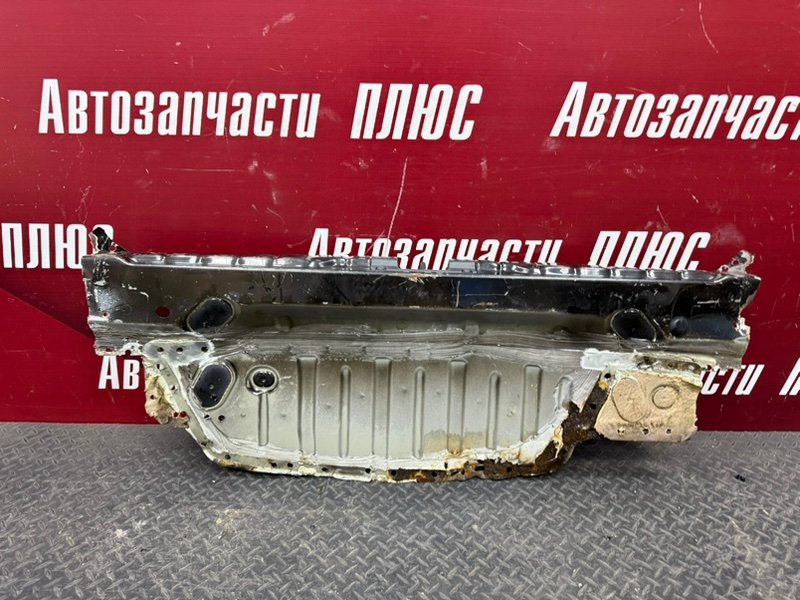 Задняя панель кузова
