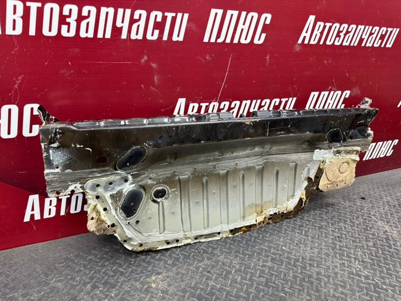 Задняя панель кузова