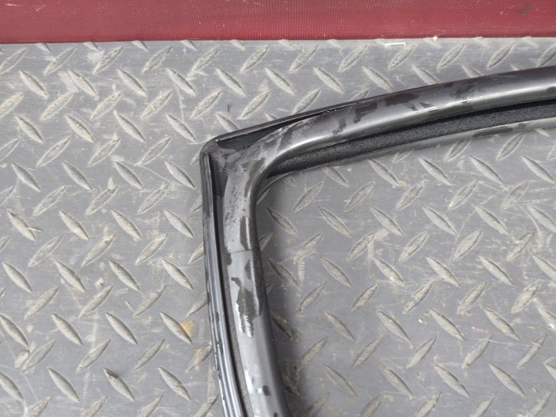 Уплотнитель стекла двери