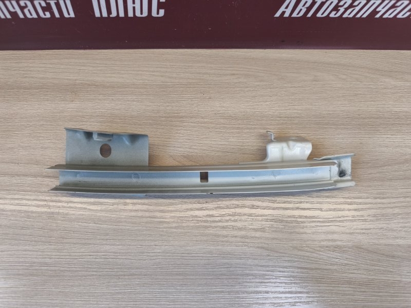 Направляющая стекла двери