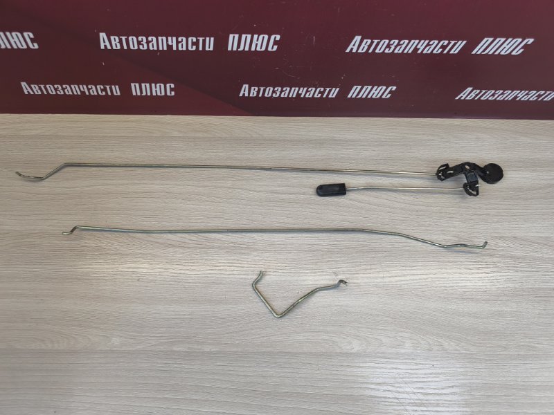 Тяга замка двери