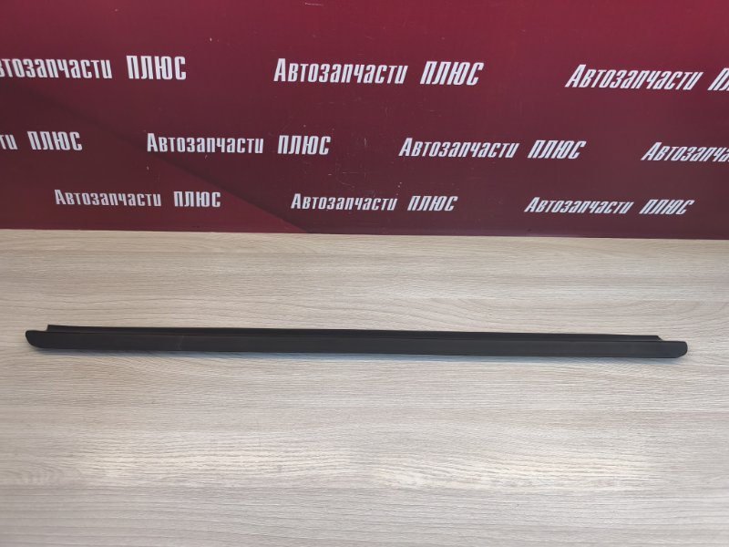 Уплотнитель стекла двери внешний