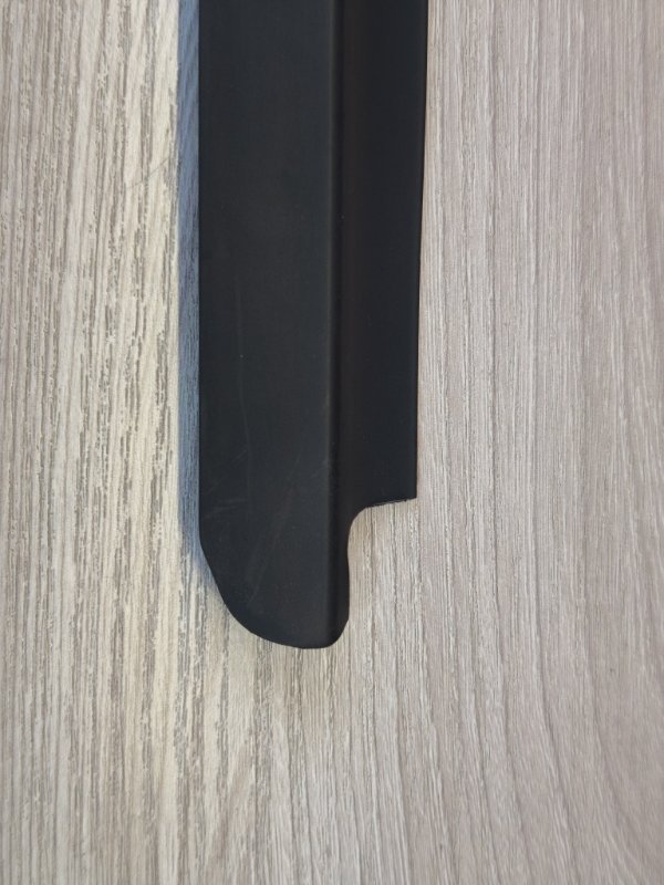 Уплотнитель стекла двери внешний