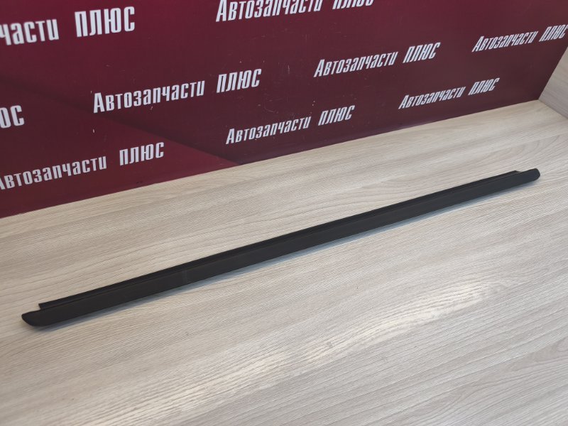 Уплотнитель стекла двери внешний