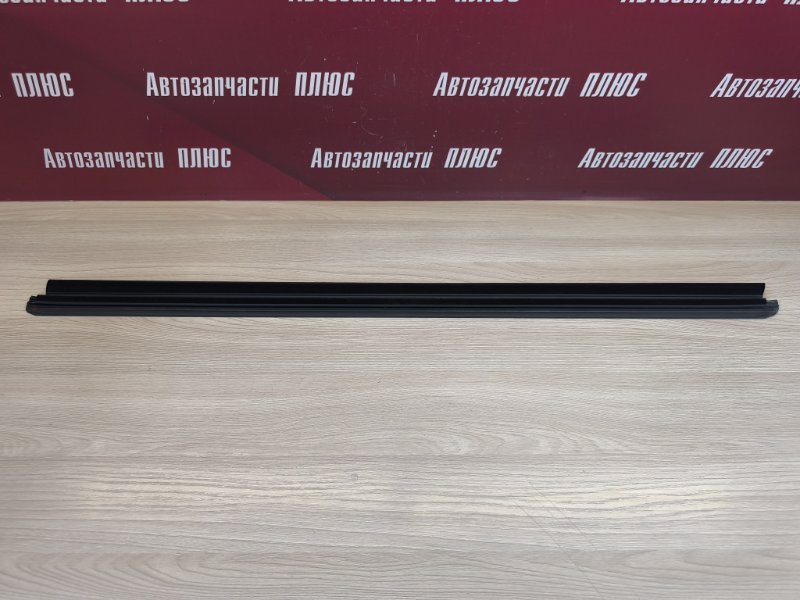 Уплотнитель стекла двери внешний