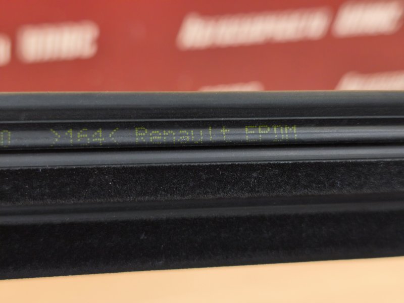 Уплотнитель стекла двери внешний