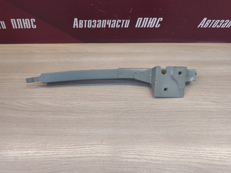 Направляющая стекла двери