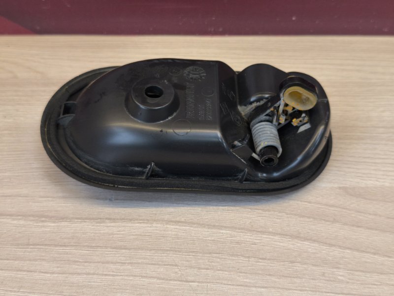 Внутренняя ручка     двери