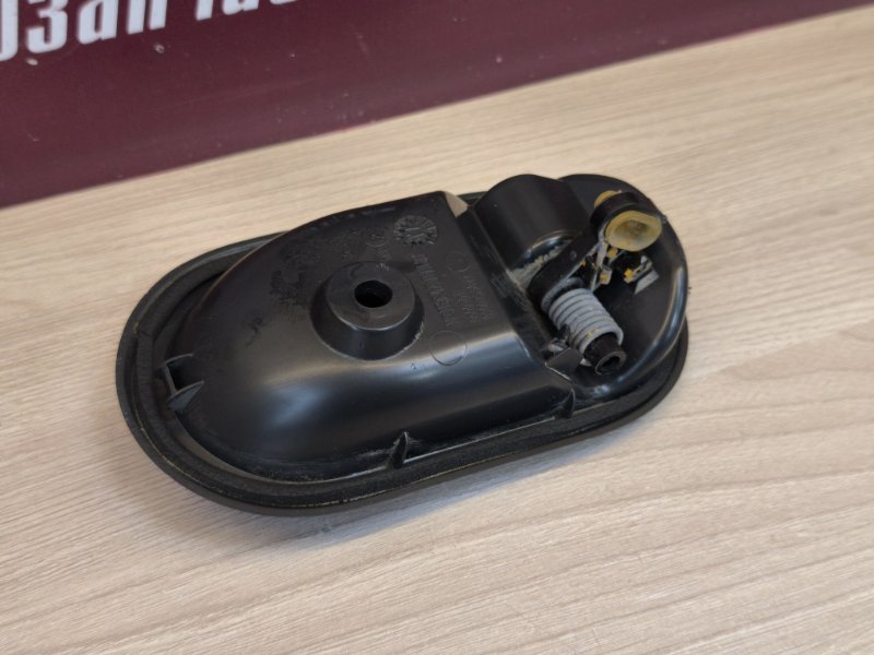 Внутренняя ручка     двери