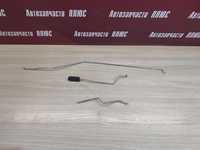 Тяга замка двери